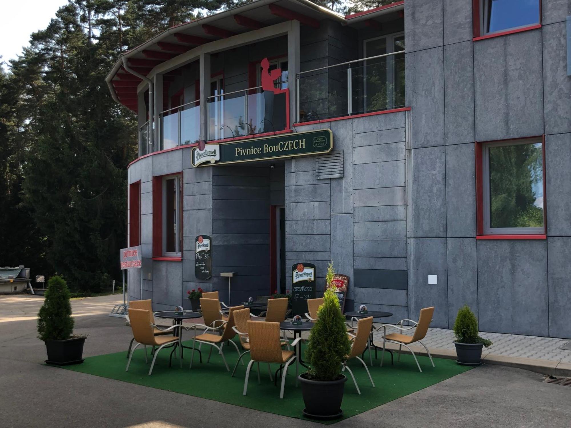 Hotel BouCZECH Lipno nad Vltavou Buitenkant foto