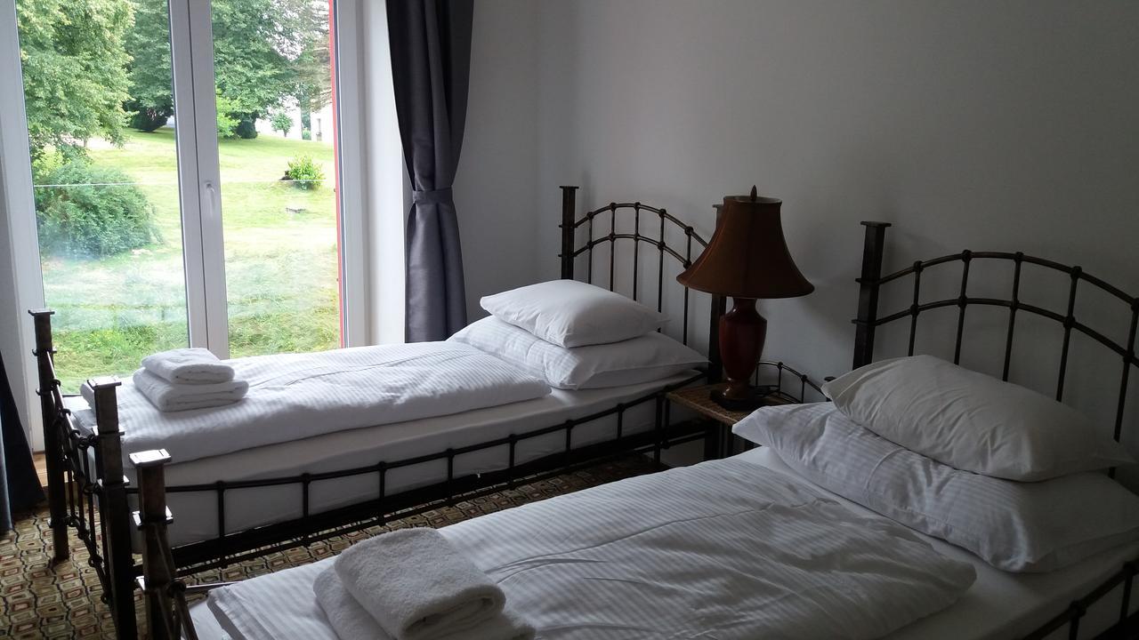 Hotel BouCZECH Lipno nad Vltavou Buitenkant foto