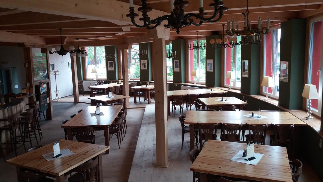 Hotel BouCZECH Lipno nad Vltavou Buitenkant foto